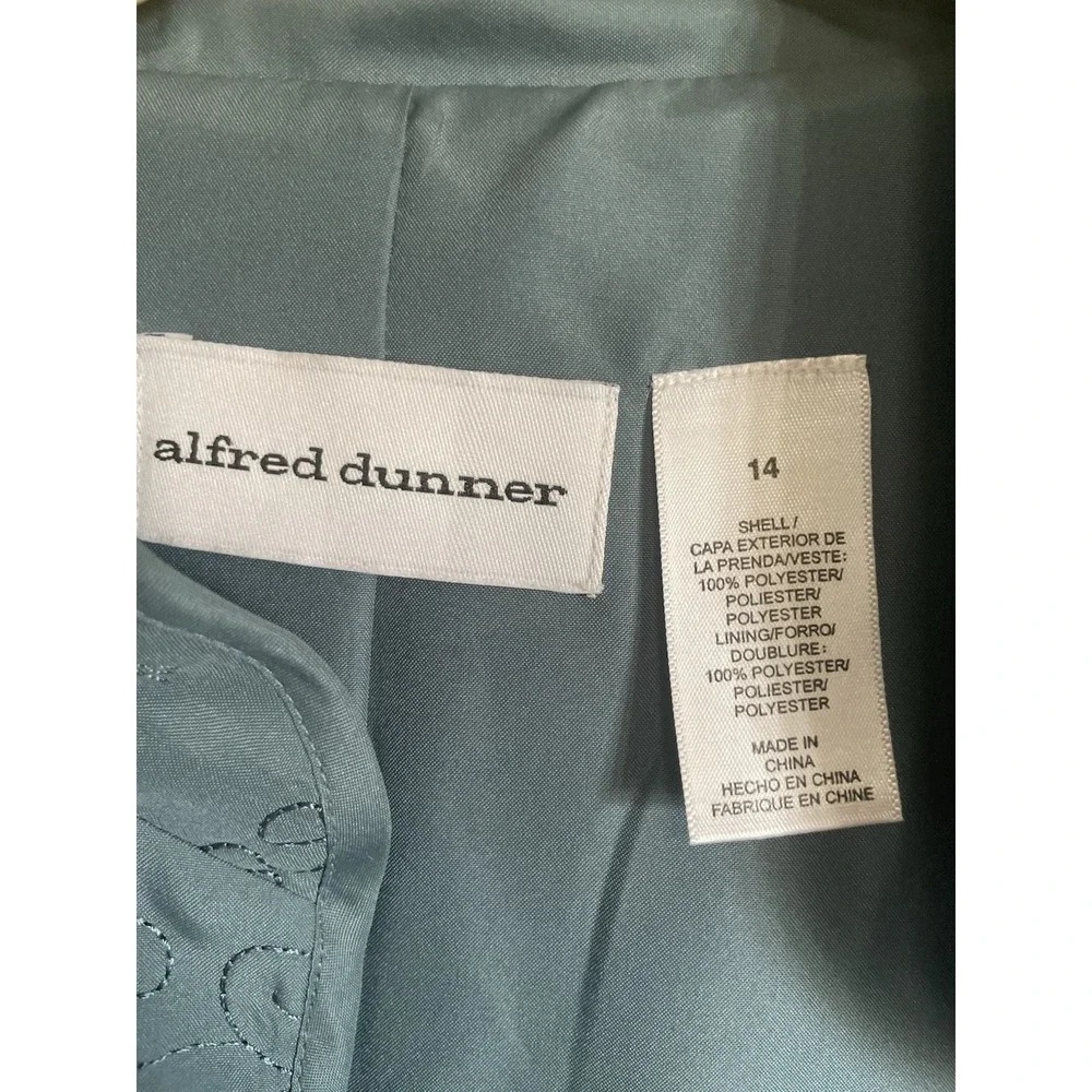 Alfred Dunner teal quilted jacket‎ size 14